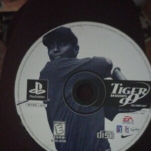 Sony PlayStation Tiger Woods 99 PGA Tour Golf Disc - Black and White